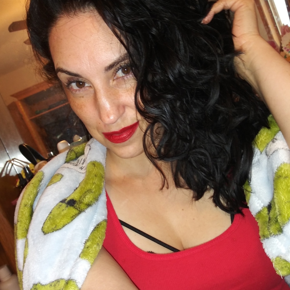 Meet your Posher, Cynthia